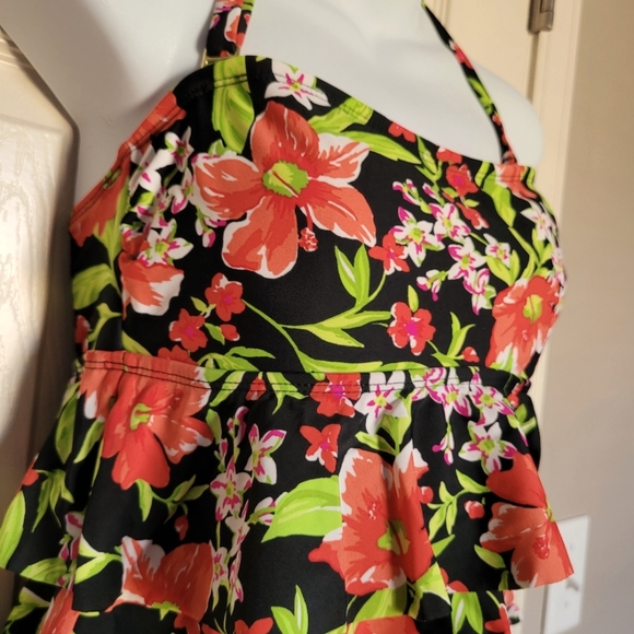 Island Escape Tankini Top - Sz 10, GUC - Picture 3 of 9